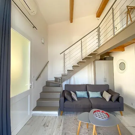 Modern Duplex With Sea View *